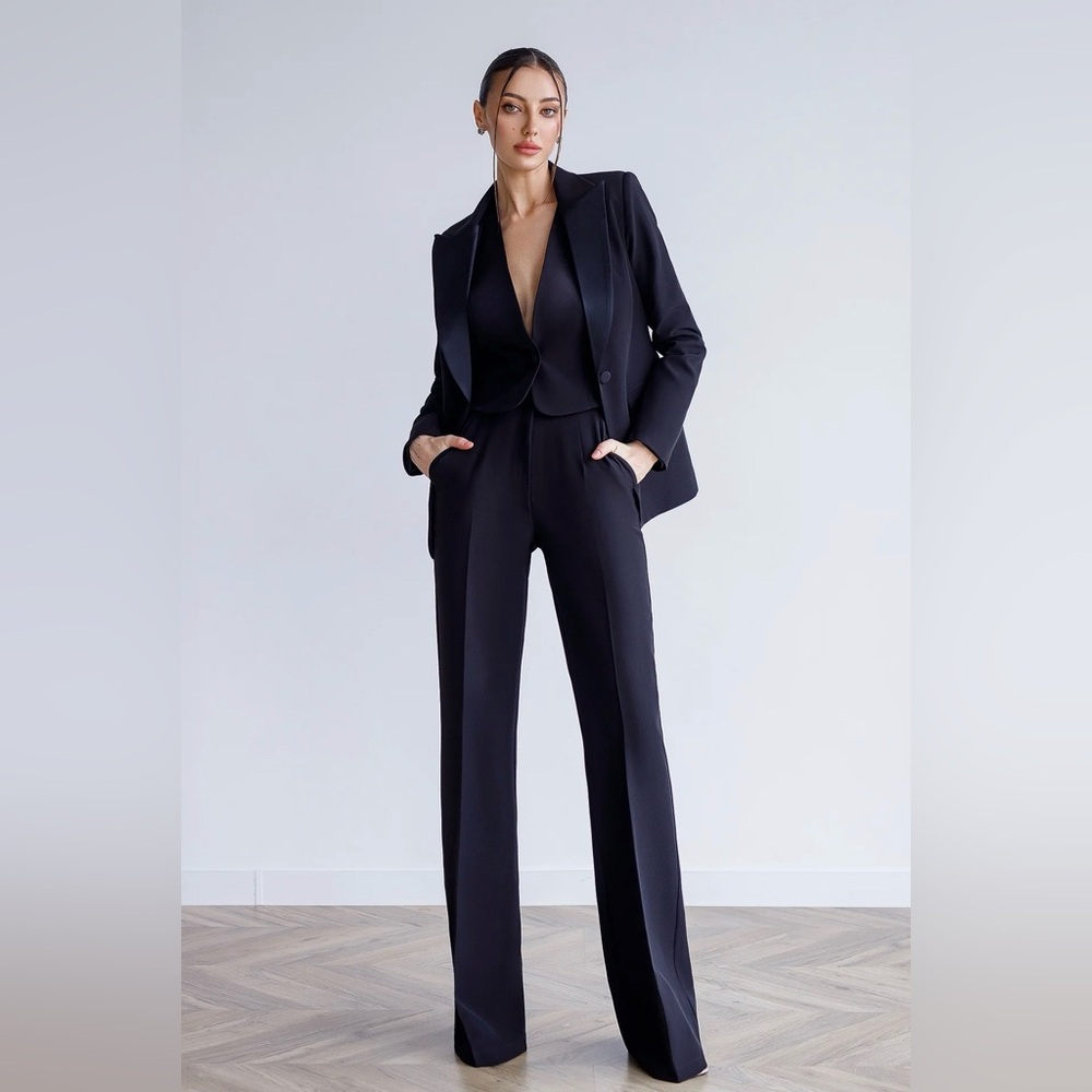 Black Single-Breasted Suit - 3-piece